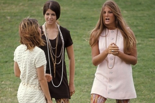 Cool Photos of High School Fashion In 1969 5