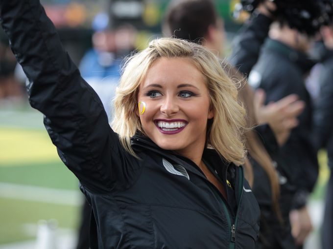 Oregon cheerleader