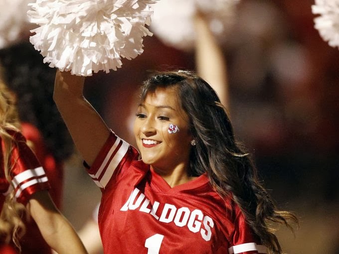 Fresno State cheerleader