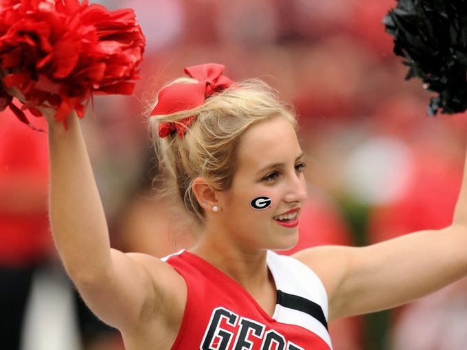 Georgia Bulldogs cheerleader