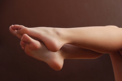 Reasons and Causes of Cracked Heels