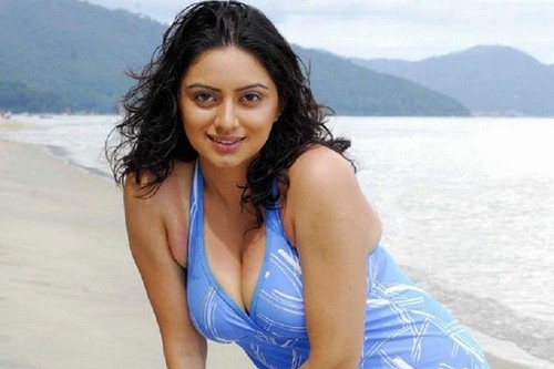 Sexy Shruti Marathe