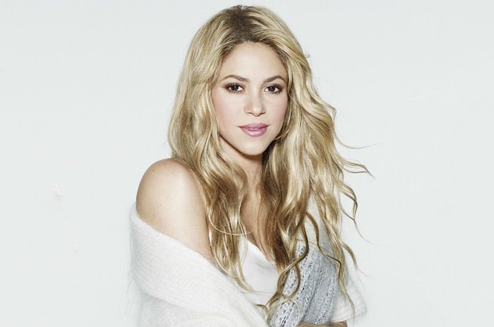 Shakira Hottest Women Geniuses