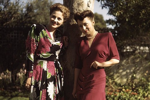 Joan Fontaine & Olivia de Havilland