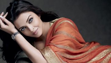 10 Most Beautiful Traditional Saree Styles 2
