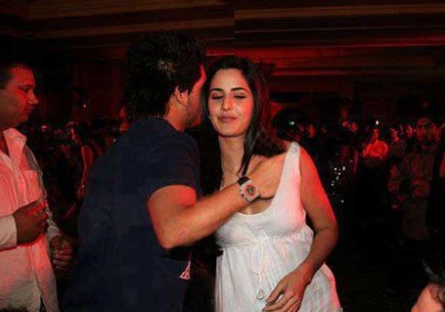 15 Most Embarrassing Moments of Bollywood Celebrities 1