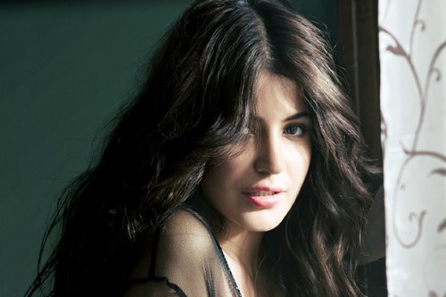 Anushka Sharma Most Kissable Actresses