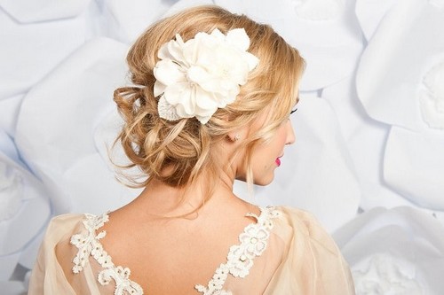 10 Amazing Flower Girl Hairstyles 1