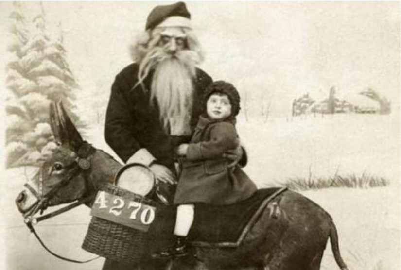 Creepy Santa Disturbing Online Photos 